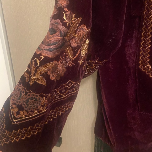 SOLD! Embroidered velvet jacket with tassels small nwot - Picture 2 of 5